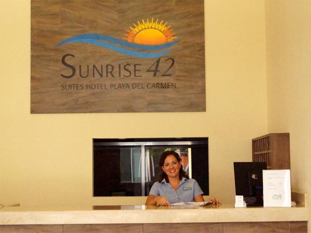 Sunrise 42 Suites Hotel Playa del Carmen Exterior foto
